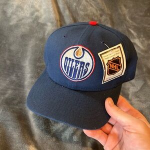 Vintage New Era / NHL / Edmonton Oilers SnapBack (BRAND NEW W TAGS)